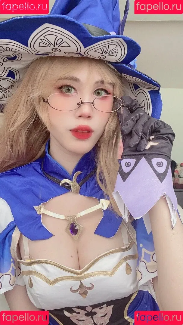 Kura Onee-san / kurasushi_usa / lewdgami Onlyfans Photo Gallery 