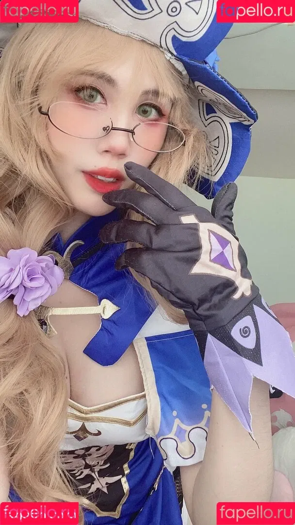 Kura Onee-san / kurasushi_usa / lewdgami Onlyfans Photo Gallery 