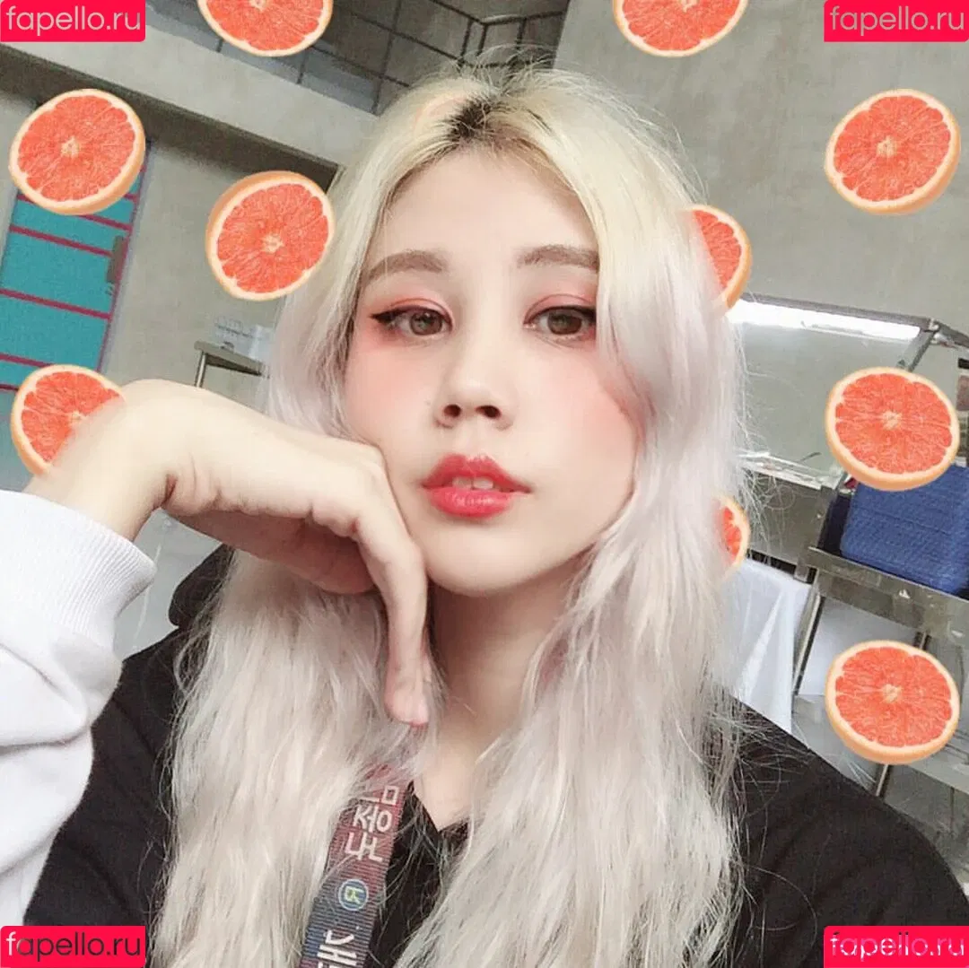 Kura Onee-san / kurasushi_usa / lewdgami Onlyfans Photo Gallery 