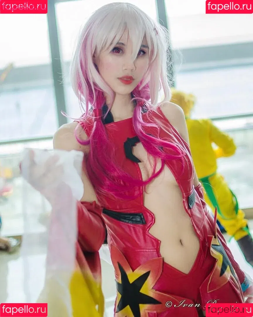 Kura Onee-san / kurasushi_usa / lewdgami Onlyfans Photo Gallery 