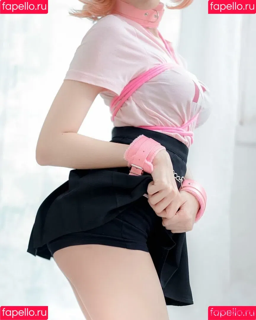 Kura Onee-san / kurasushi_usa / lewdgami Onlyfans Photo Gallery 