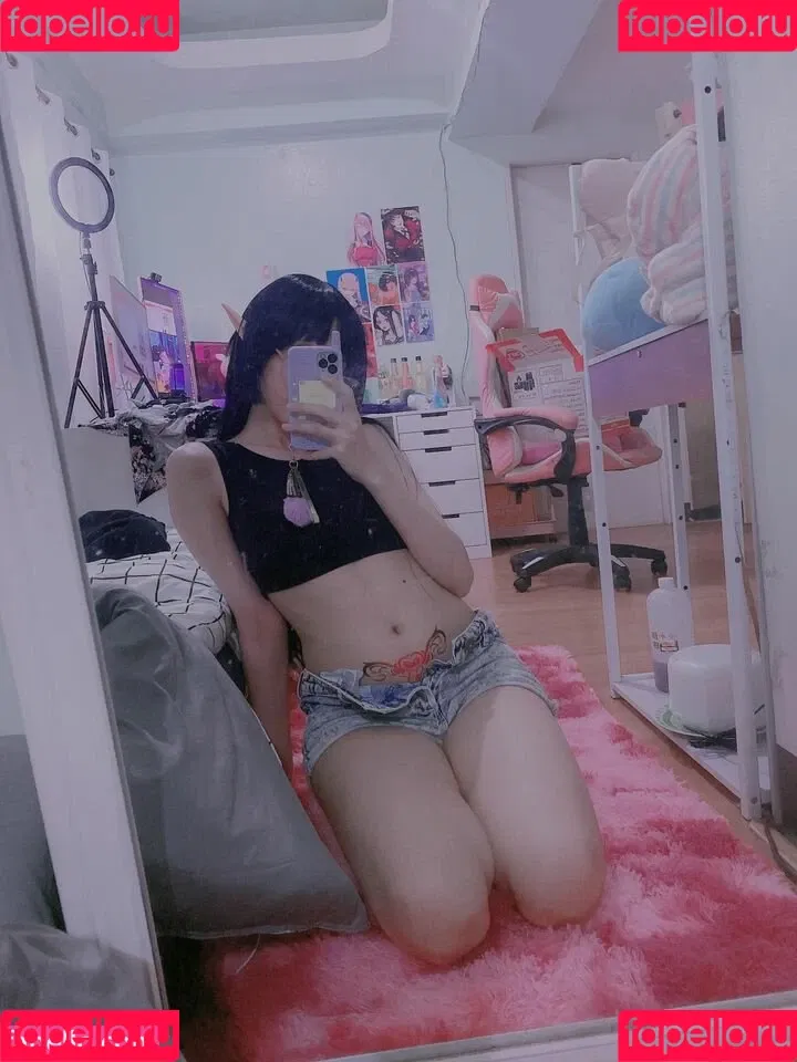 Kura Onee-san / kurasushi_usa / lewdgami Onlyfans Photo Gallery 