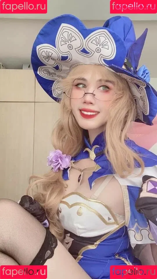 Kura Onee-san / kurasushi_usa / lewdgami Onlyfans Photo Gallery 