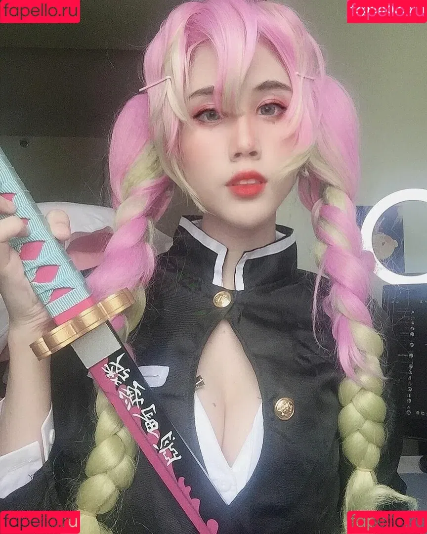 Kura Onee-san / kurasushi_usa / lewdgami Onlyfans Photo Gallery 