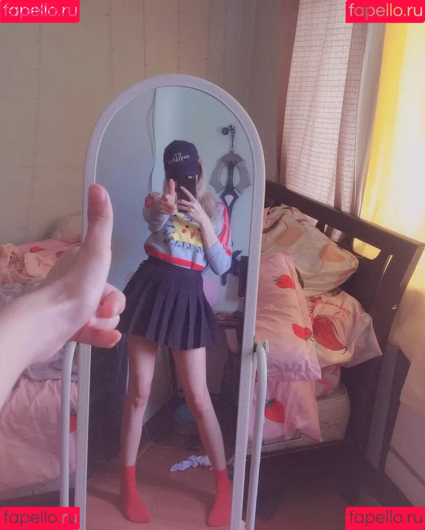 Kura Onee-san / kurasushi_usa / lewdgami Onlyfans Photo Gallery 