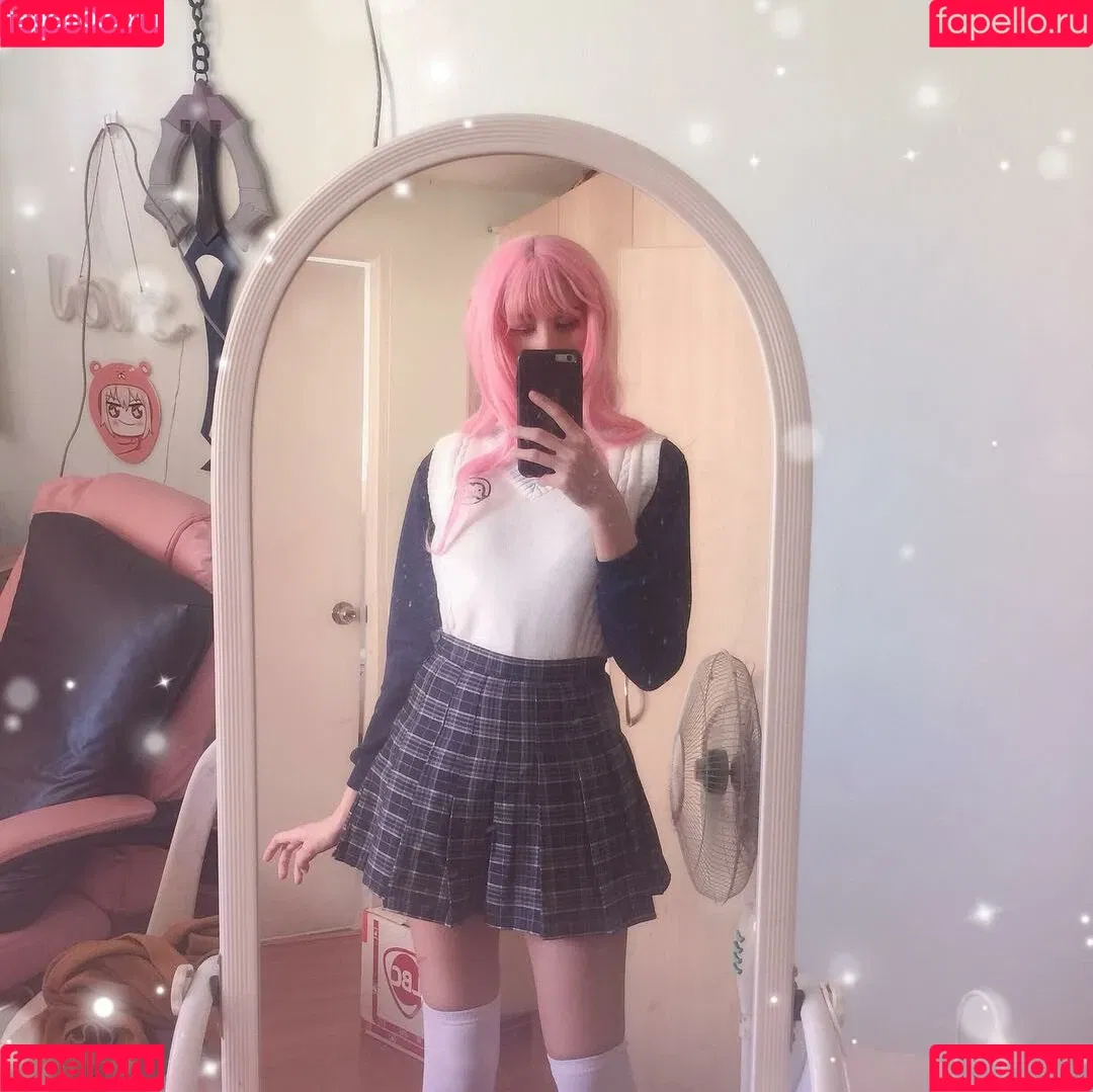 Kura Onee-san / kurasushi_usa / lewdgami Onlyfans Photo Gallery 