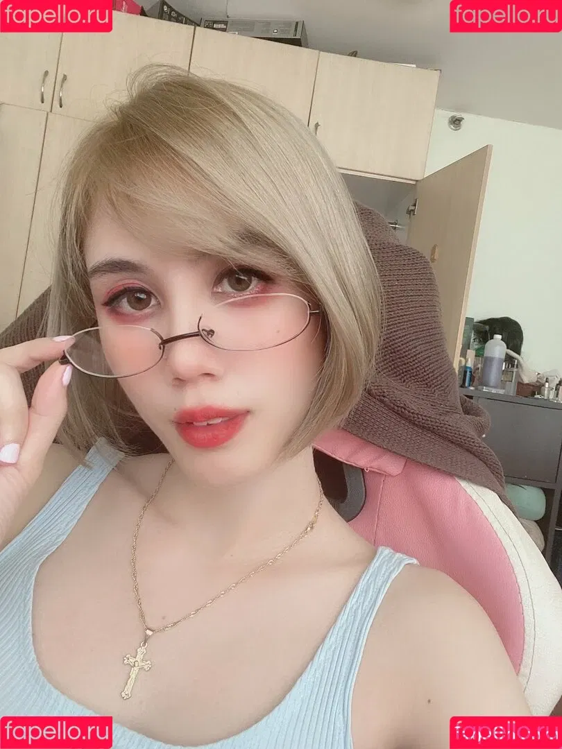 Kura Onee-san / kurasushi_usa / lewdgami Onlyfans Photo Gallery 