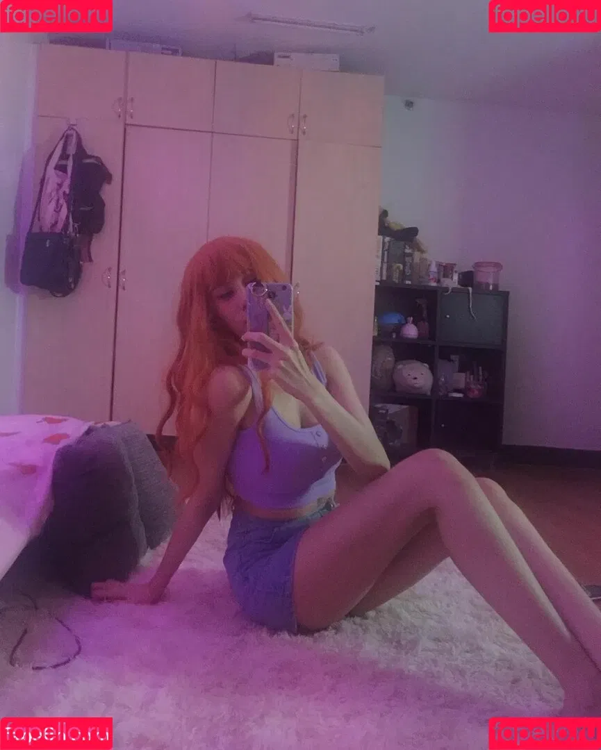 Kura Onee-san / kurasushi_usa / lewdgami Onlyfans Photo Gallery 