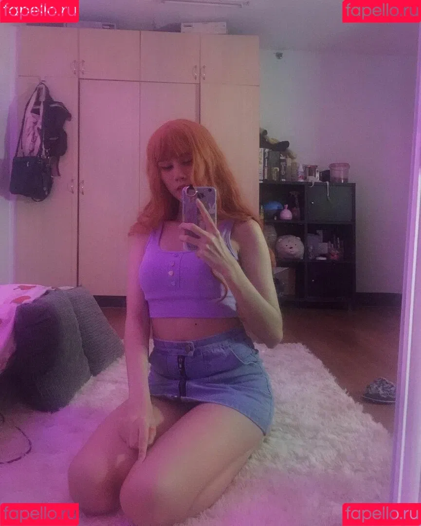 Kura Onee-san / kurasushi_usa / lewdgami Onlyfans Photo Gallery 