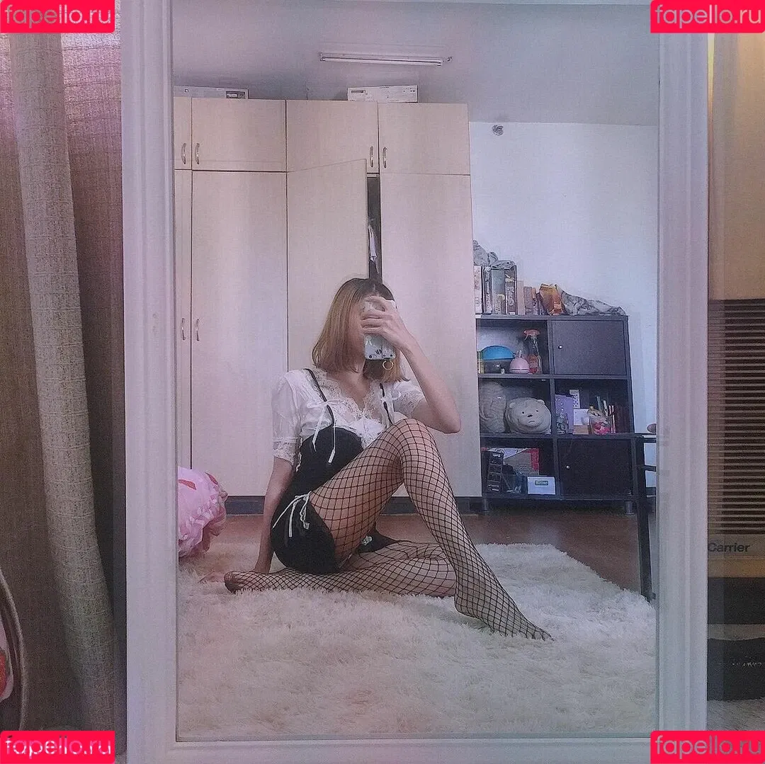 Kura Onee-san / kurasushi_usa / lewdgami Onlyfans Photo Gallery 