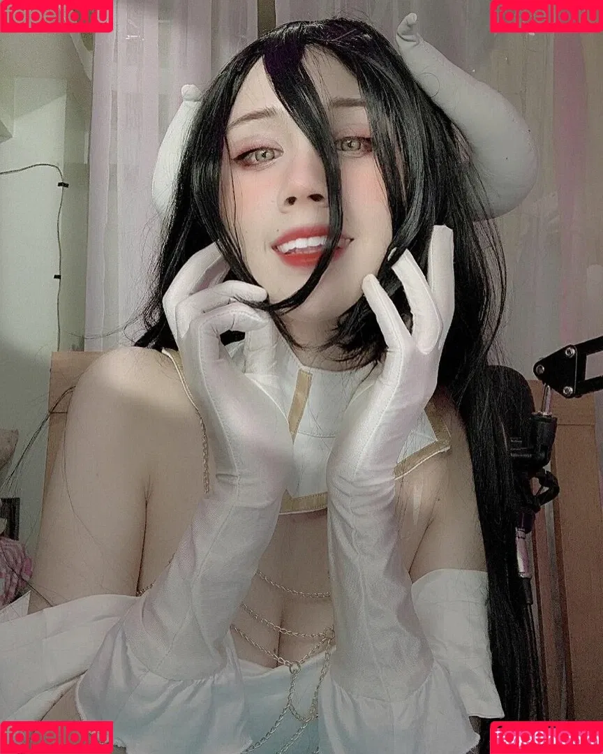 Kura Onee-san / kurasushi_usa / lewdgami Onlyfans Photo Gallery 