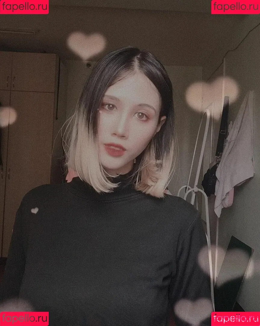 Kura Onee-san / kurasushi_usa / lewdgami Onlyfans Photo Gallery 