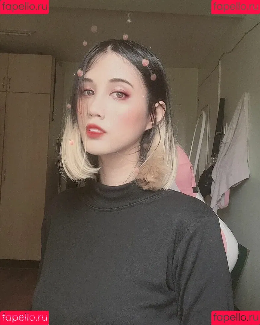 Kura Onee-san / kurasushi_usa / lewdgami Onlyfans Photo Gallery 