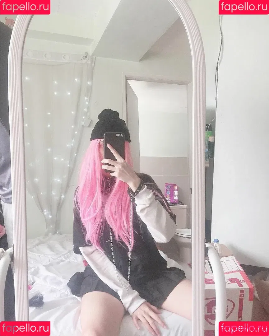 Kura Onee-san / kurasushi_usa / lewdgami Onlyfans Photo Gallery 