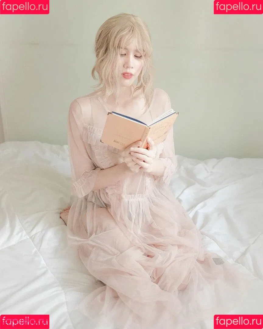 Kura Onee-san / kurasushi_usa / lewdgami Onlyfans Photo Gallery 