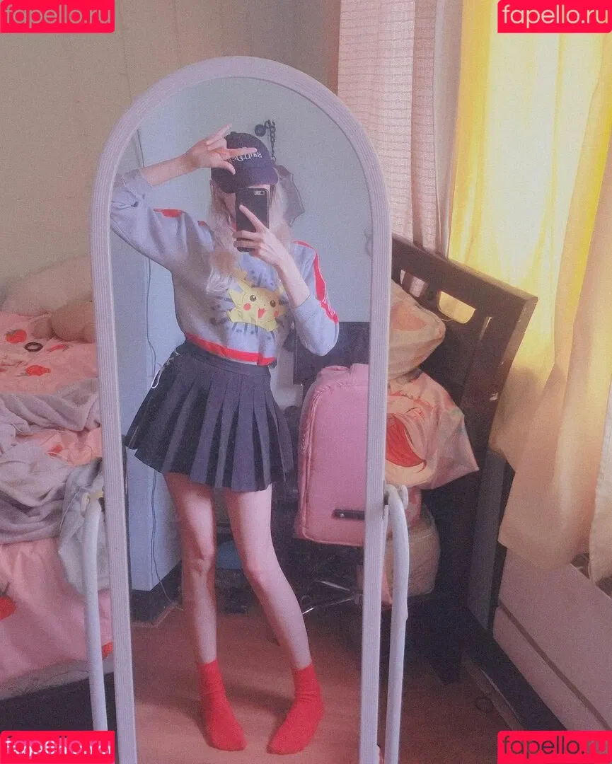 Kura Onee-san / kurasushi_usa / lewdgami Onlyfans Photo Gallery 