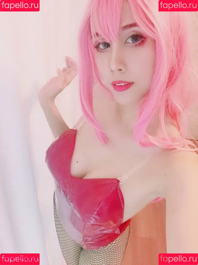 Kura Onee-san / kurasushi_usa / lewdgami Onlyfans Photo Gallery 