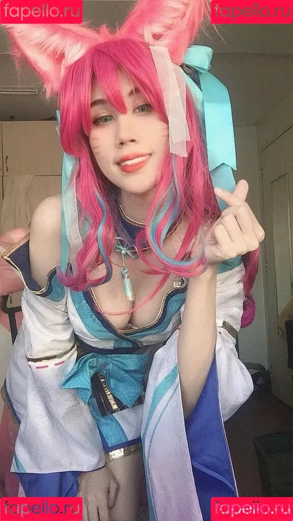 Kura Onee-san / kurasushi_usa / lewdgami Onlyfans Photo Gallery 