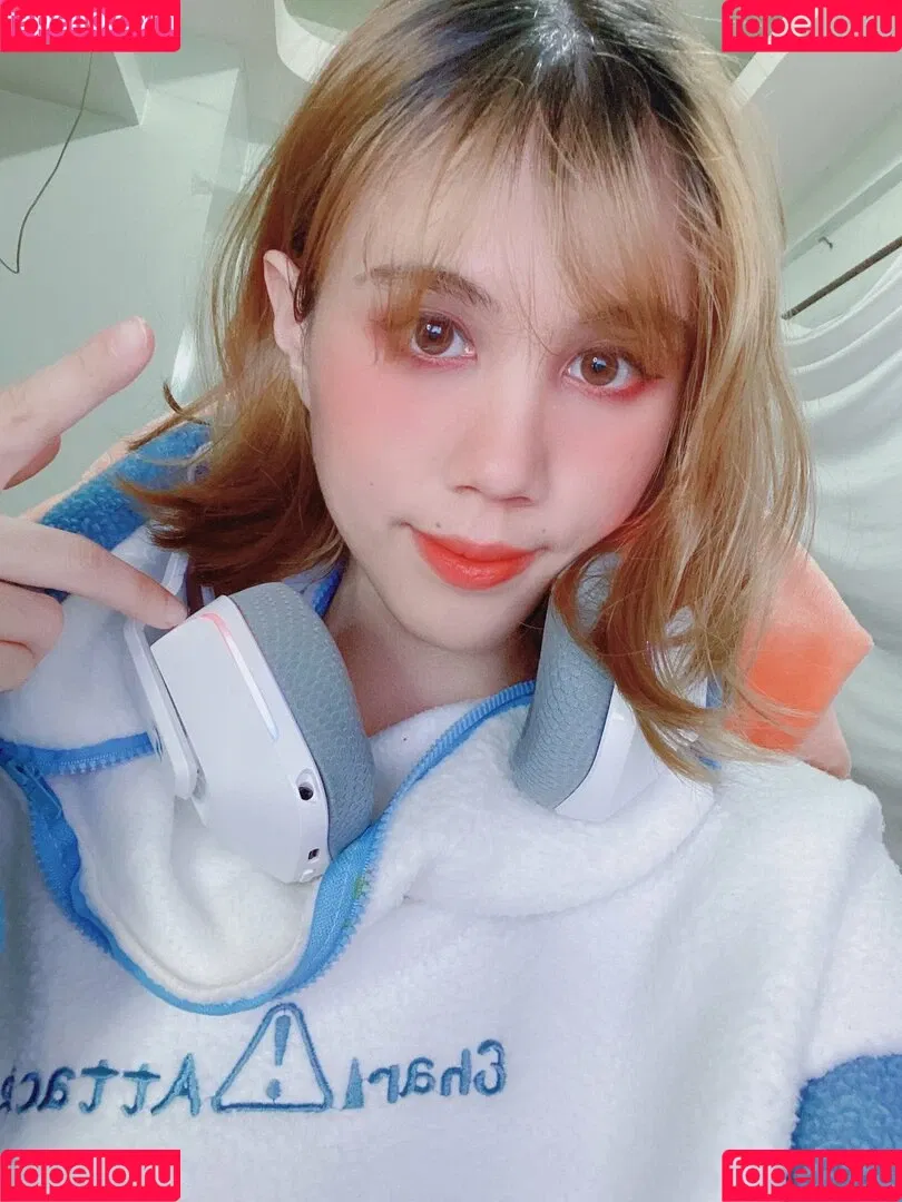 Kura Onee-san / kurasushi_usa / lewdgami Onlyfans Photo Gallery 