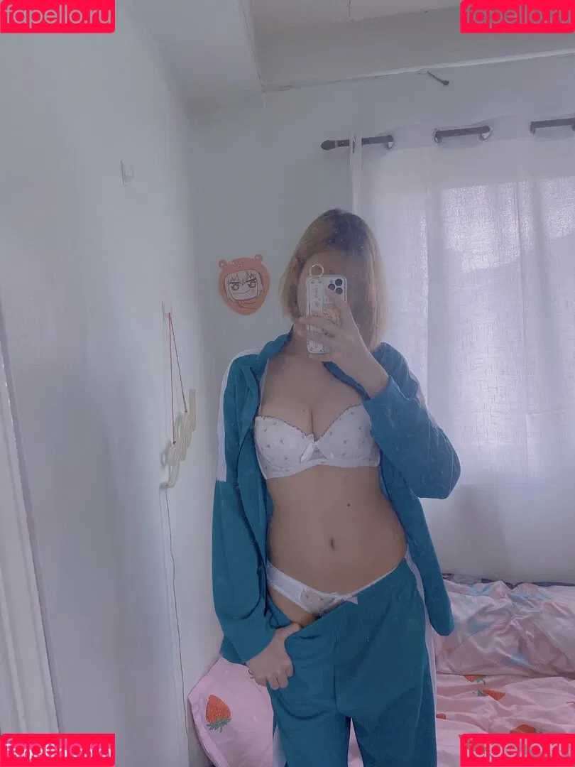 Kura Onee-san / kurasushi_usa / lewdgami Onlyfans Photo Gallery 