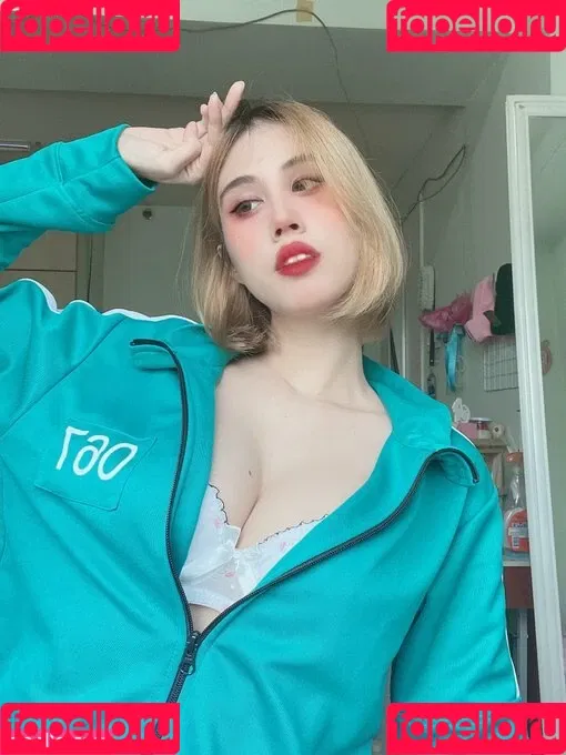 Kura Onee-san / kurasushi_usa / lewdgami Onlyfans Photo Gallery 