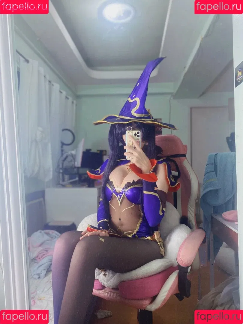 Kura Onee-san / kurasushi_usa / lewdgami Onlyfans Photo Gallery 