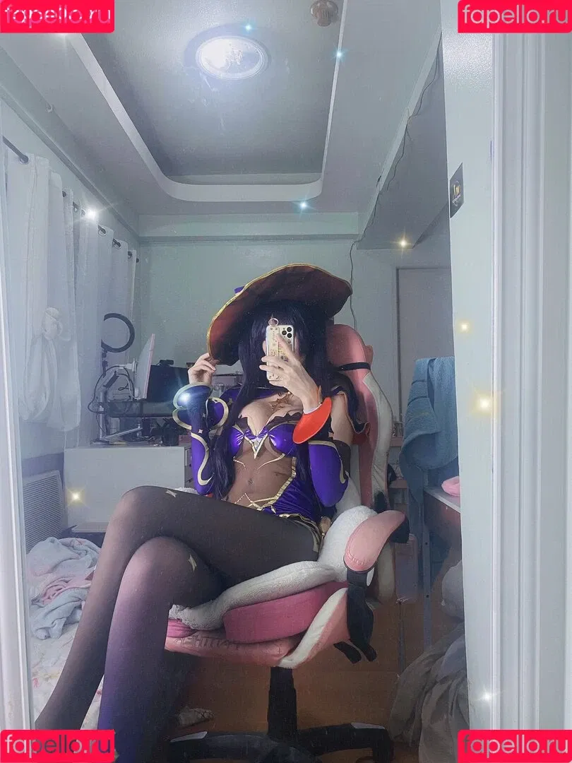 Kura Onee-san / kurasushi_usa / lewdgami Onlyfans Photo Gallery 