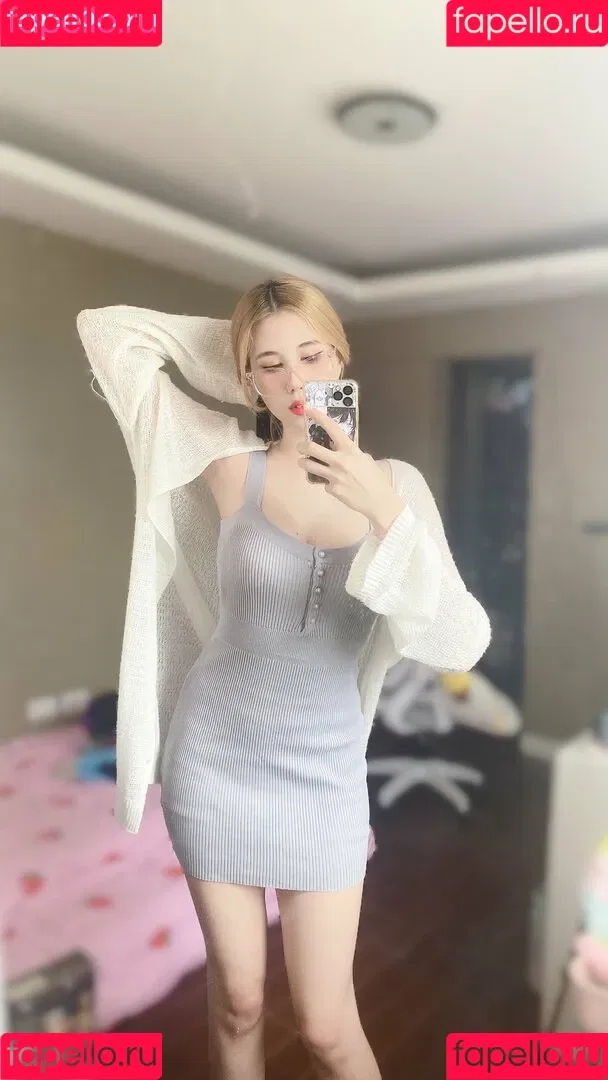 Kura Onee-san / kurasushi_usa / lewdgami Onlyfans Photo Gallery 