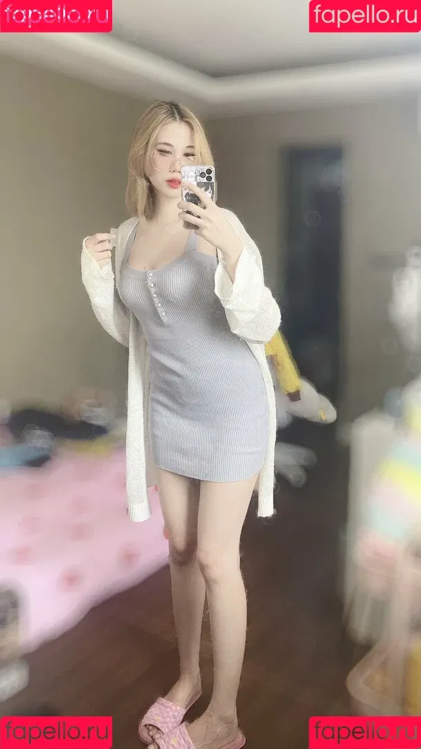 Kura Onee-san / kurasushi_usa / lewdgami Onlyfans Photo Gallery 