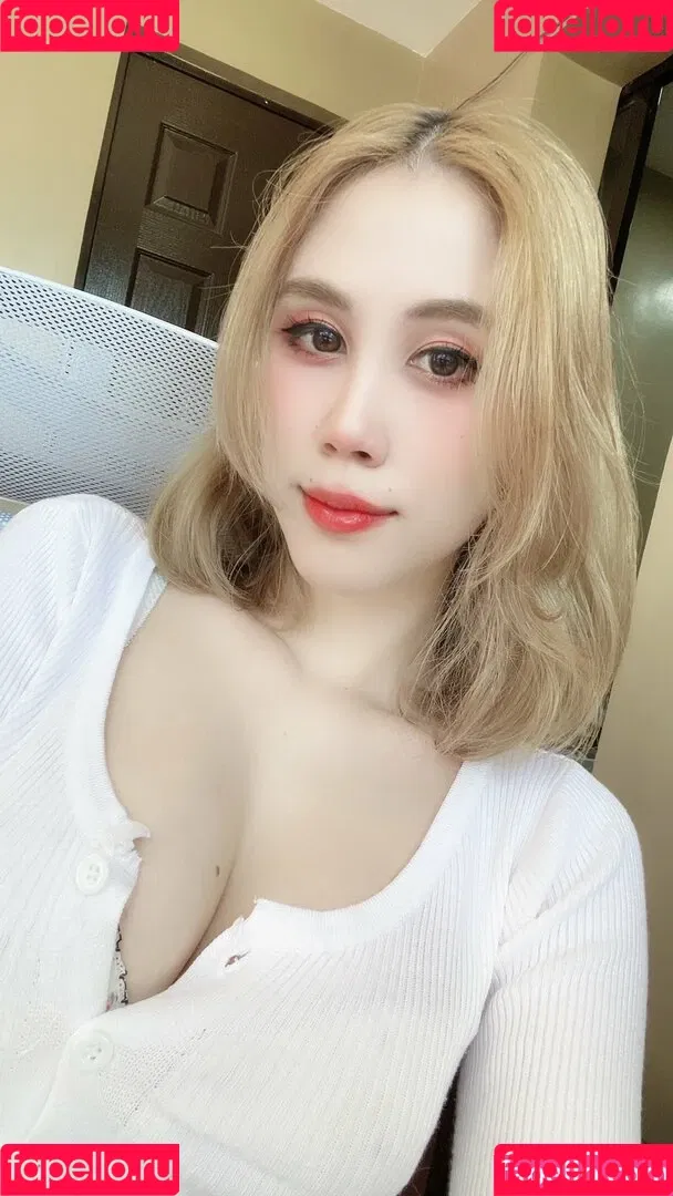 Kura Onee-san / kurasushi_usa / lewdgami Onlyfans Photo Gallery 