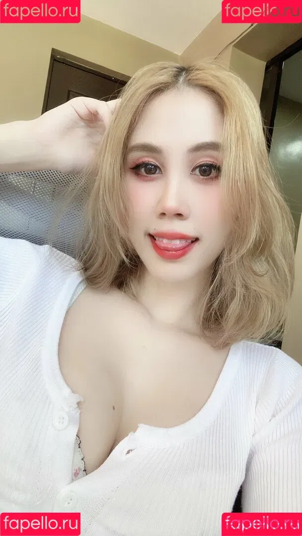 Kura Onee-san / kurasushi_usa / lewdgami Onlyfans Photo Gallery 