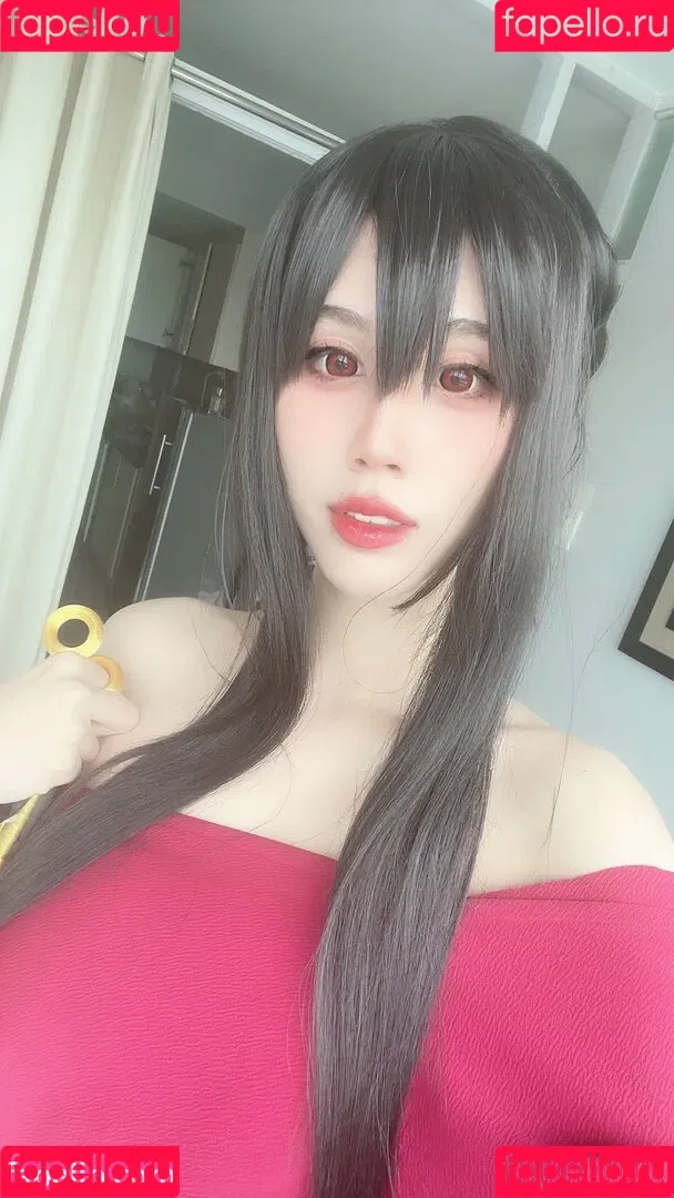 Kura Onee-san / kurasushi_usa / lewdgami Onlyfans Photo Gallery 