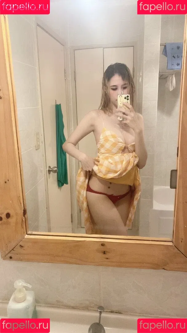 Kura Onee-san / kurasushi_usa / lewdgami Onlyfans Photo Gallery 