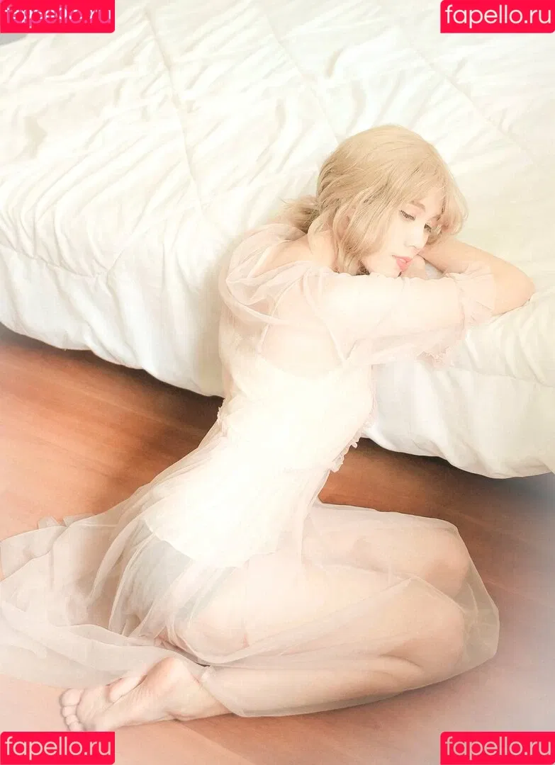 Kura Onee-san / kurasushi_usa / lewdgami Onlyfans Photo Gallery 