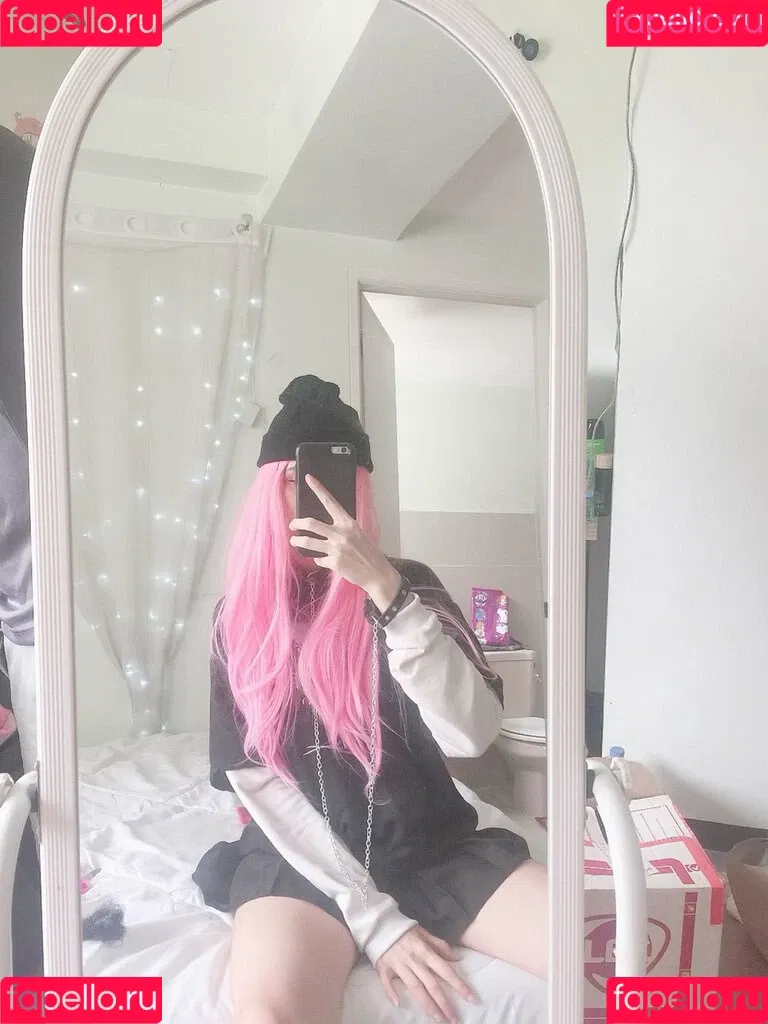 Kura Onee-san / kurasushi_usa / lewdgami Onlyfans Photo Gallery 