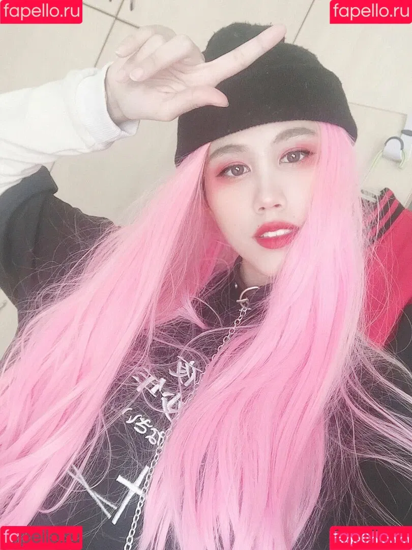 Kura Onee-san / kurasushi_usa / lewdgami Onlyfans Photo Gallery 