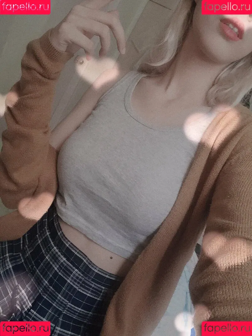 Kura Onee-san / kurasushi_usa / lewdgami Onlyfans Photo Gallery 