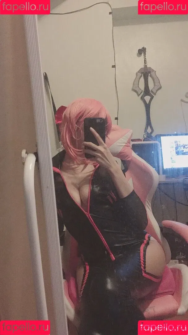 Kura Onee-san / kurasushi_usa / lewdgami Onlyfans Photo Gallery 