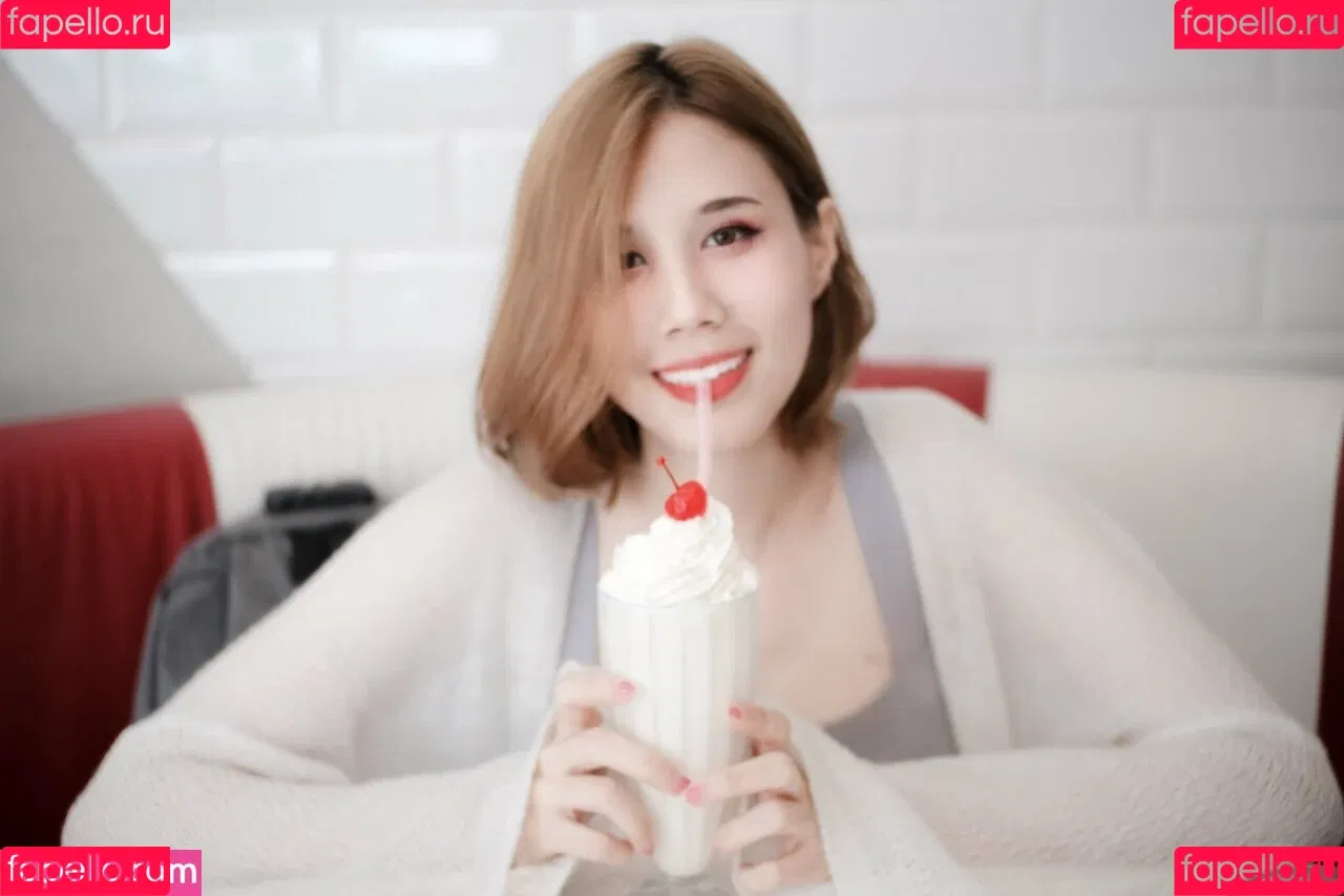 Kura Onee-san / kurasushi_usa / lewdgami Onlyfans Photo Gallery 