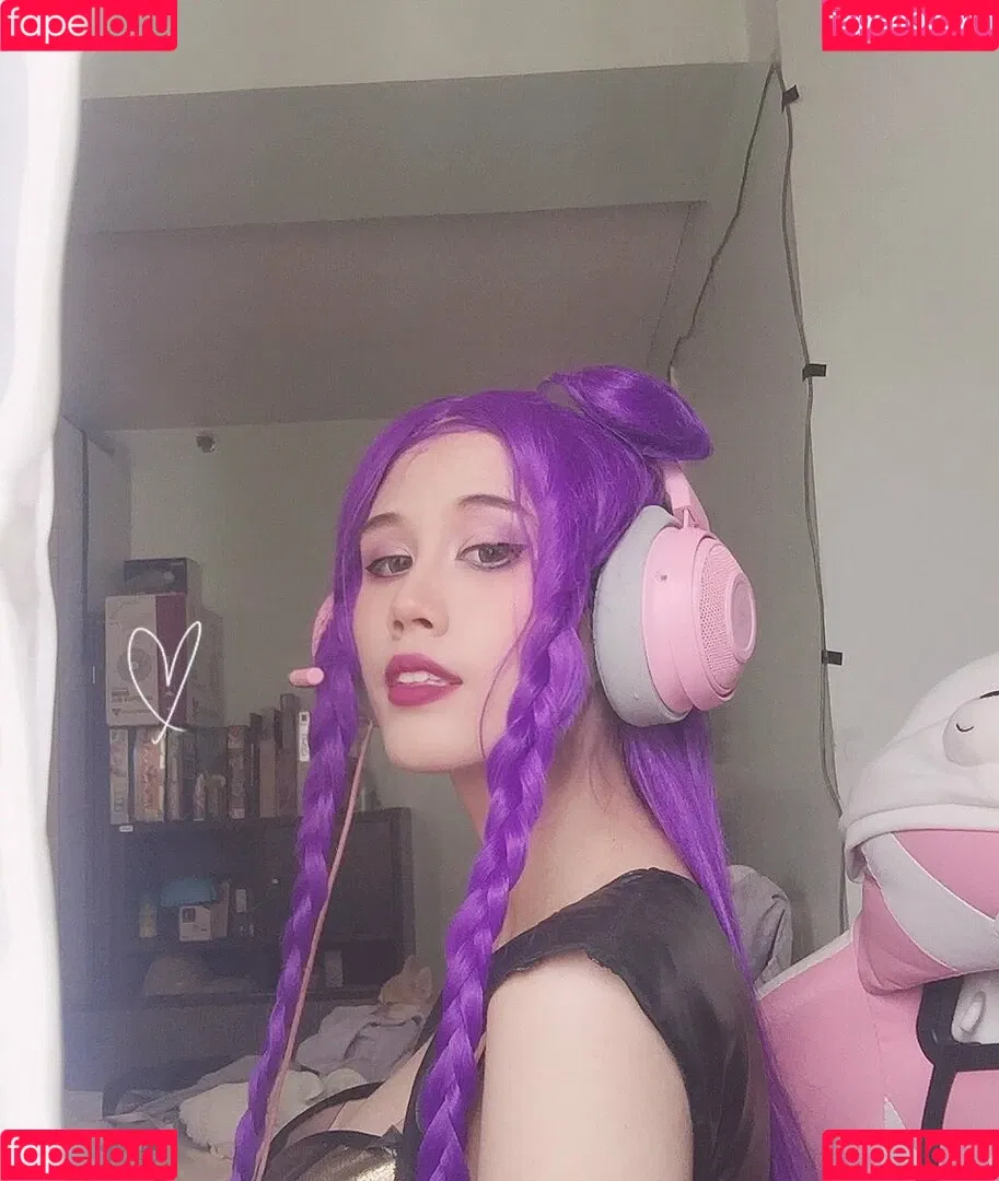 Kura Onee-san / kurasushi_usa / lewdgami Onlyfans Photo Gallery 