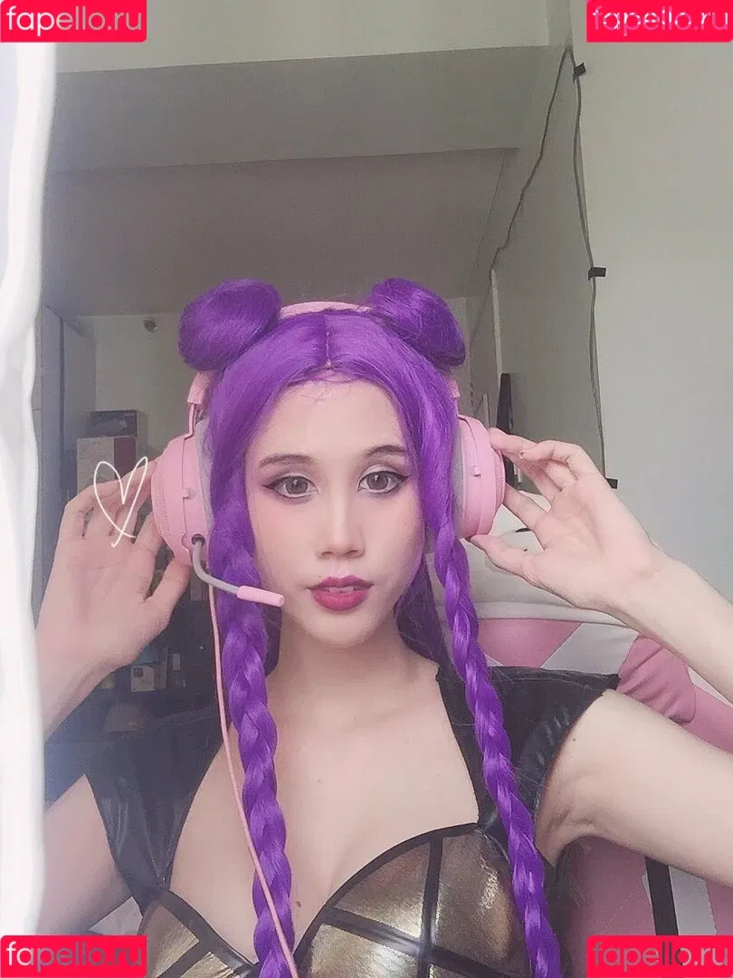 Kura Onee-san / kurasushi_usa / lewdgami Onlyfans Photo Gallery 