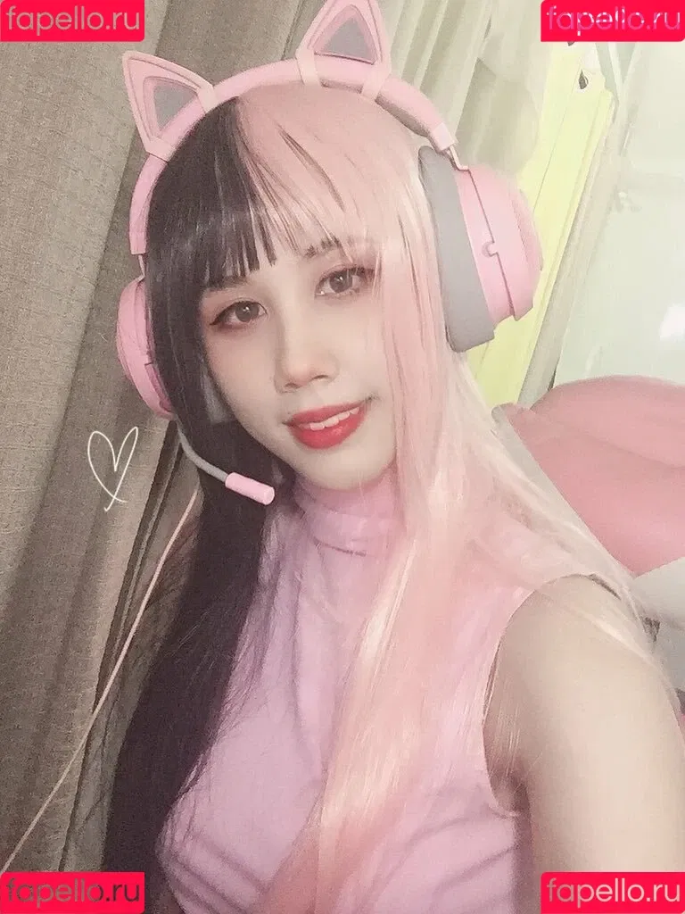 Kura Onee-san / kurasushi_usa / lewdgami Onlyfans Photo Gallery 