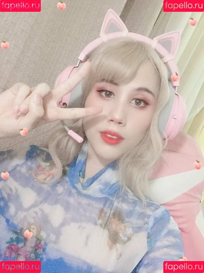 Kura Onee-san / kurasushi_usa / lewdgami Onlyfans Photo Gallery 