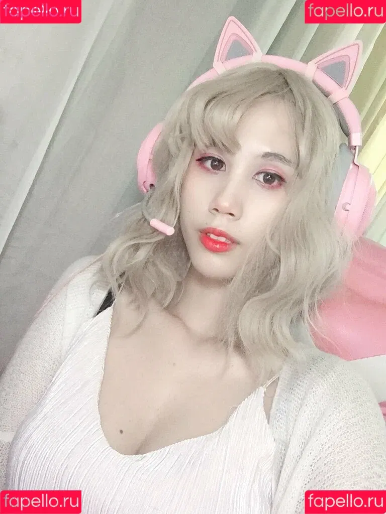 Kura Onee-san / kurasushi_usa / lewdgami Onlyfans Photo Gallery 