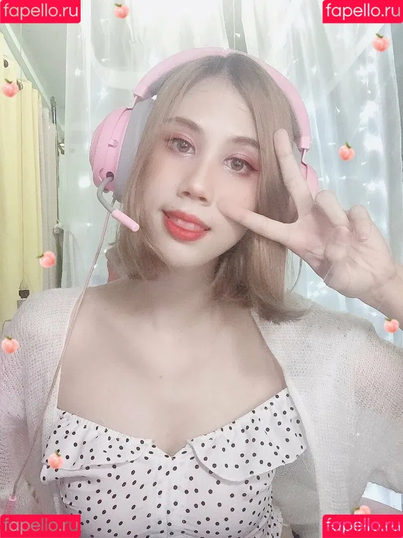 Kura Onee-san / kurasushi_usa / lewdgami Onlyfans Photo Gallery 