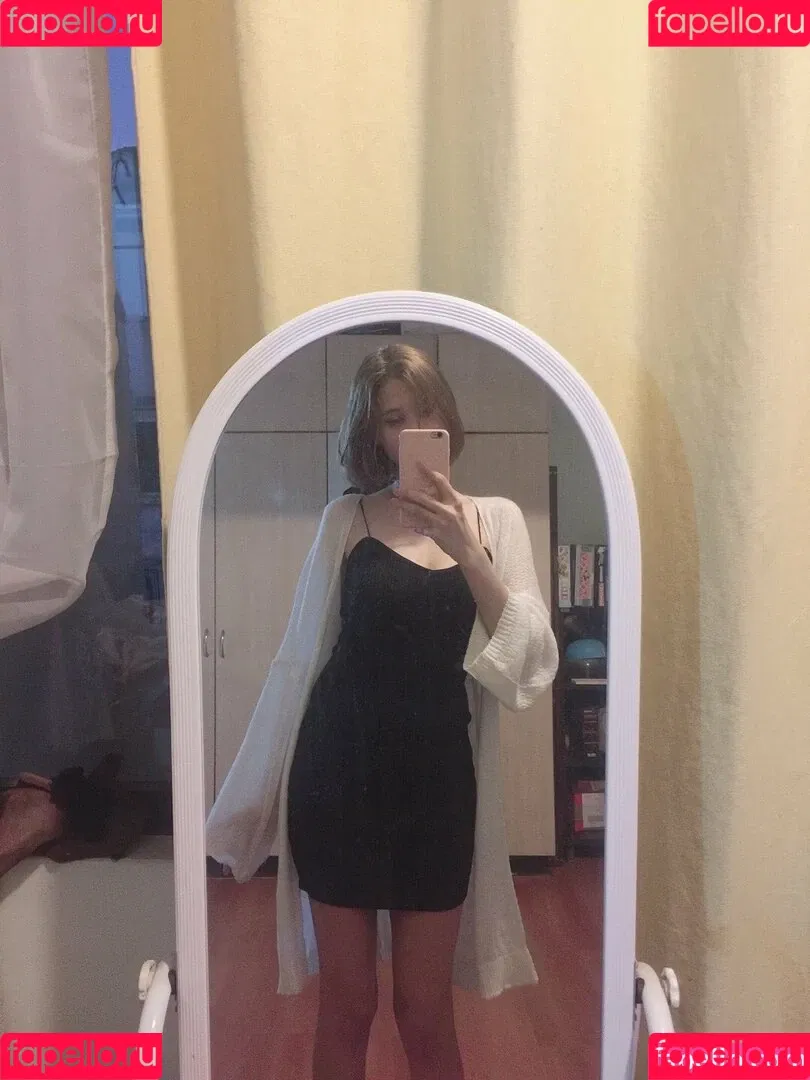 Kura Onee-san / kurasushi_usa / lewdgami Onlyfans Photo Gallery 