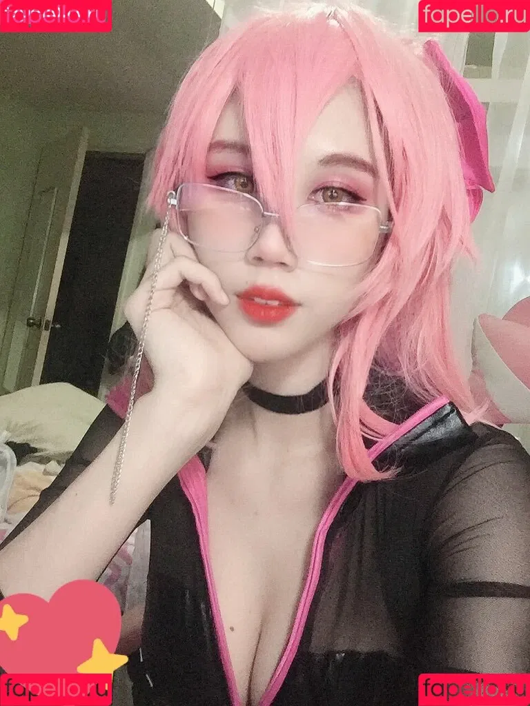 Kura Onee-san / kurasushi_usa / lewdgami Onlyfans Photo Gallery 