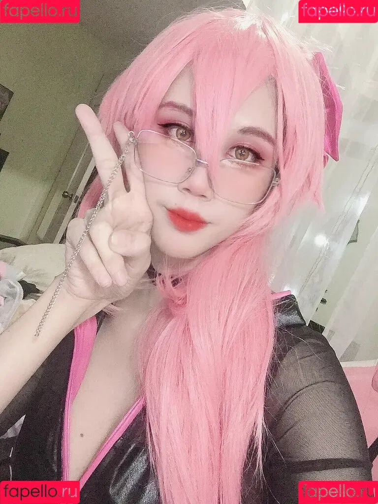 Kura Onee-san / kurasushi_usa / lewdgami Onlyfans Photo Gallery 