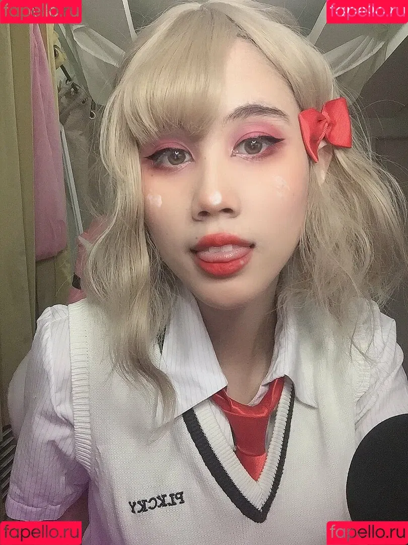 Kura Onee-san / kurasushi_usa / lewdgami Onlyfans Photo Gallery 