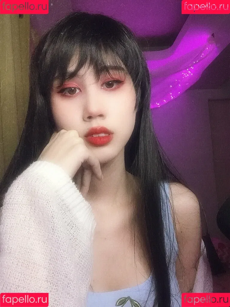 Kura Onee-san / kurasushi_usa / lewdgami Onlyfans Photo Gallery 